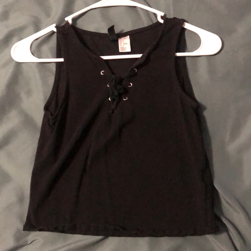 black crop top